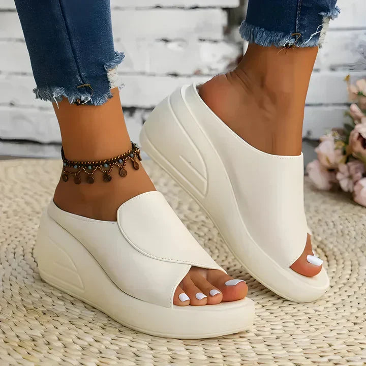 Eliza™ – Slip-on Wedge Sandals