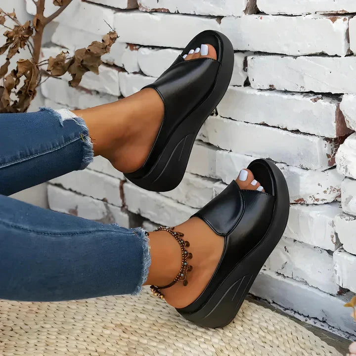 Eliza™ – Slip-on Wedge Sandals