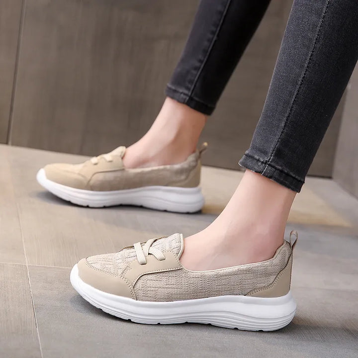 BELLACOMFORT™ COMFORTABLE AND FLAT SHOES