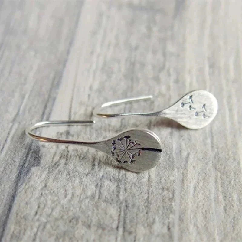 Dandelia | Silver-colored Dandelion Earrings