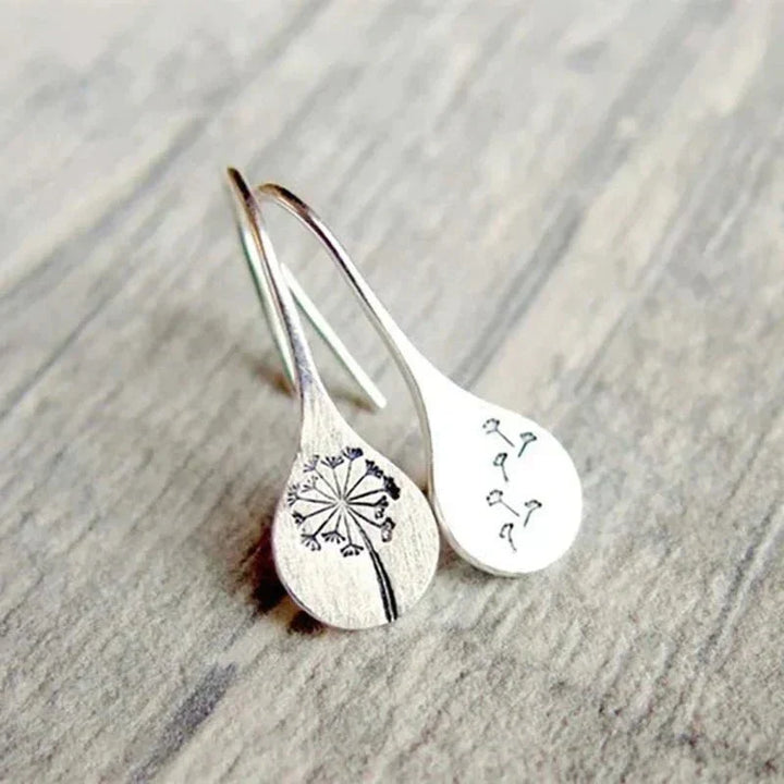 Dandelia | Silver-colored Dandelion Earrings